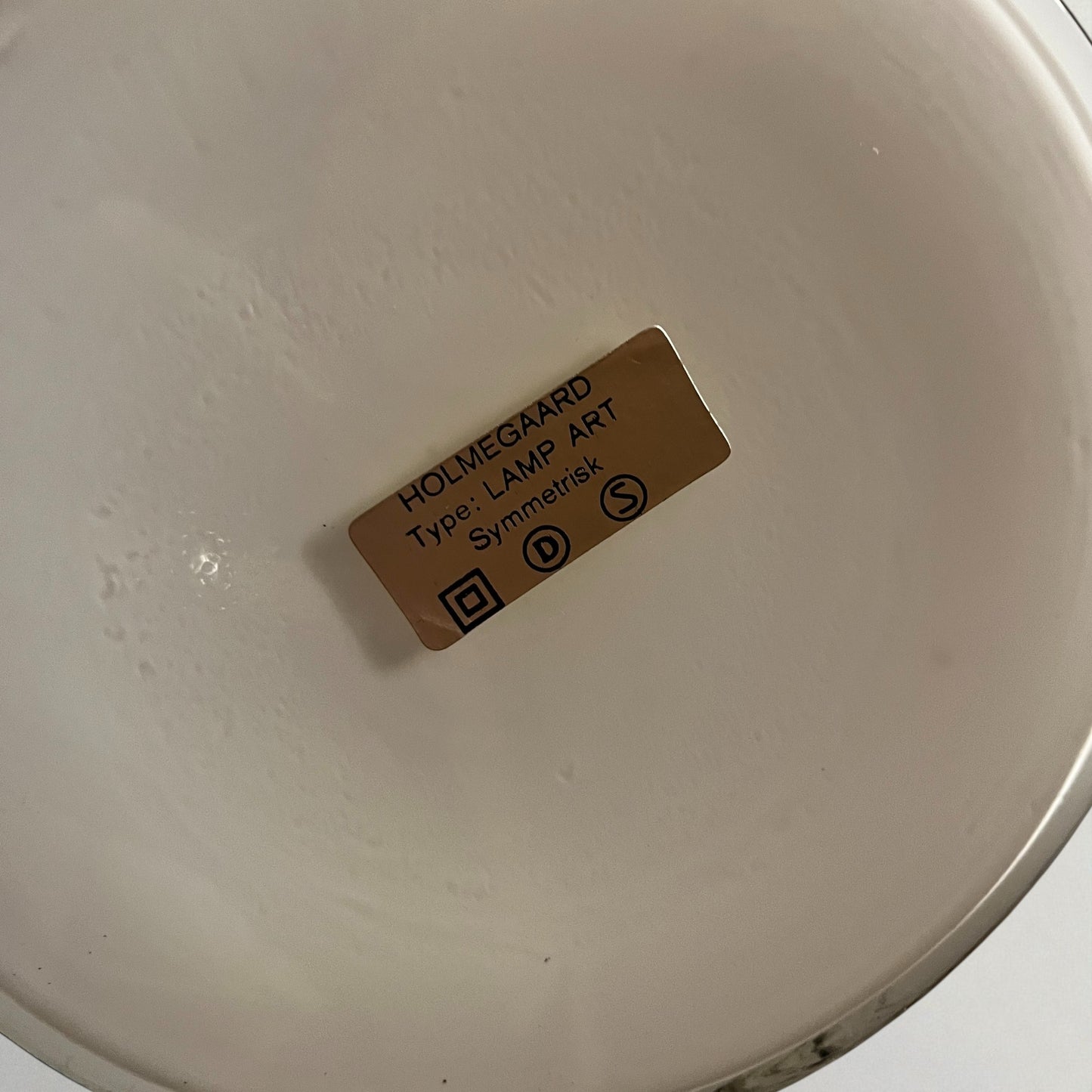 Holmegaard “Lamp Art” bordlampe – hvid glas med sort marmorering