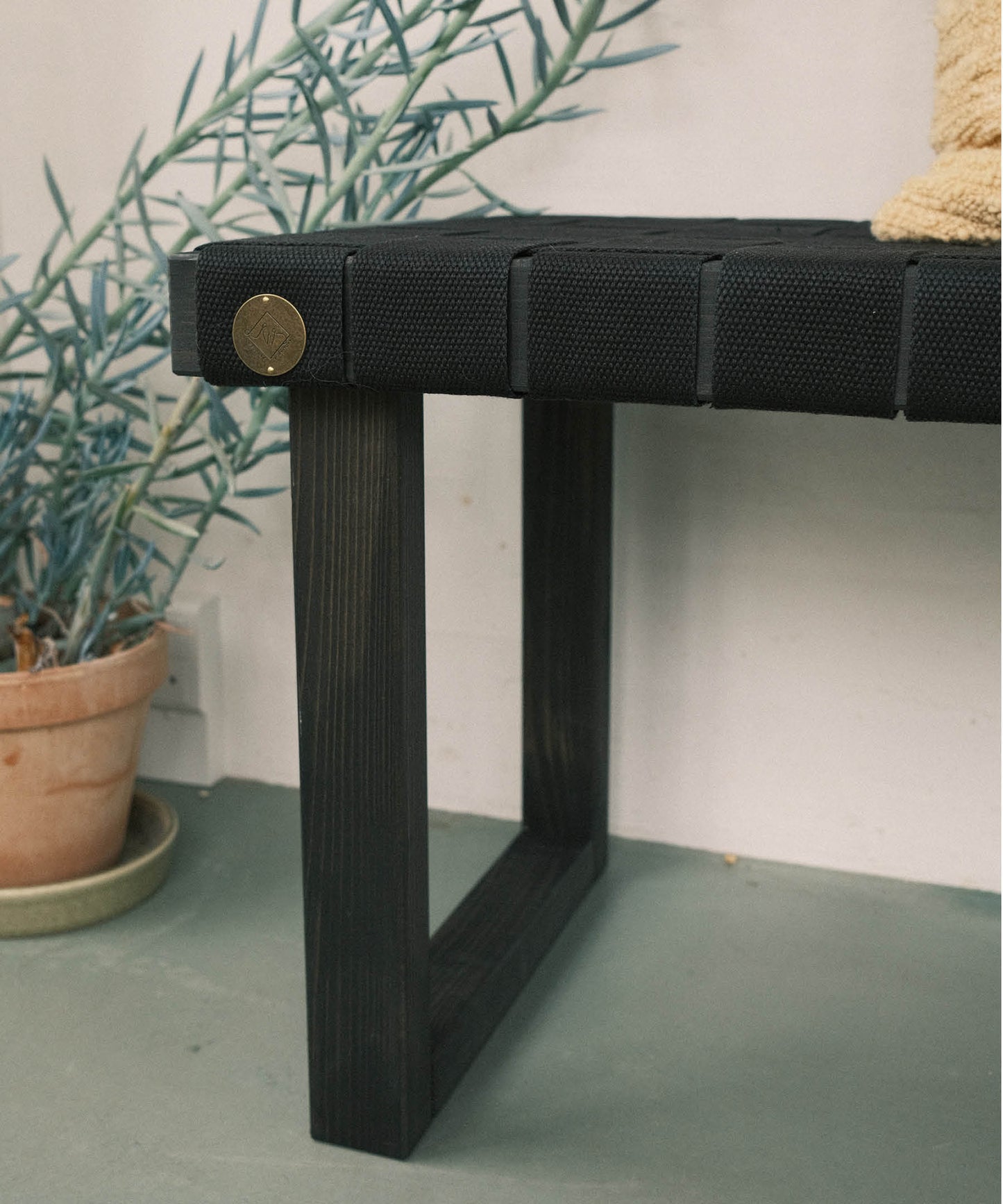 Luna Bench, Medium, Black
