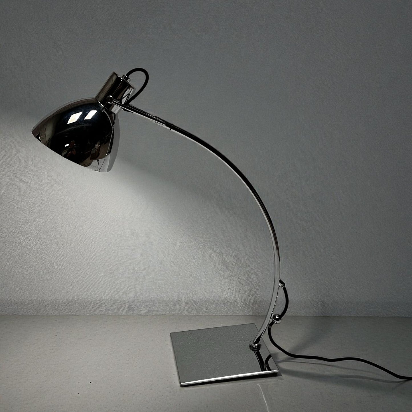 Seed Lighting bordlampe – model SQ-893MDTE