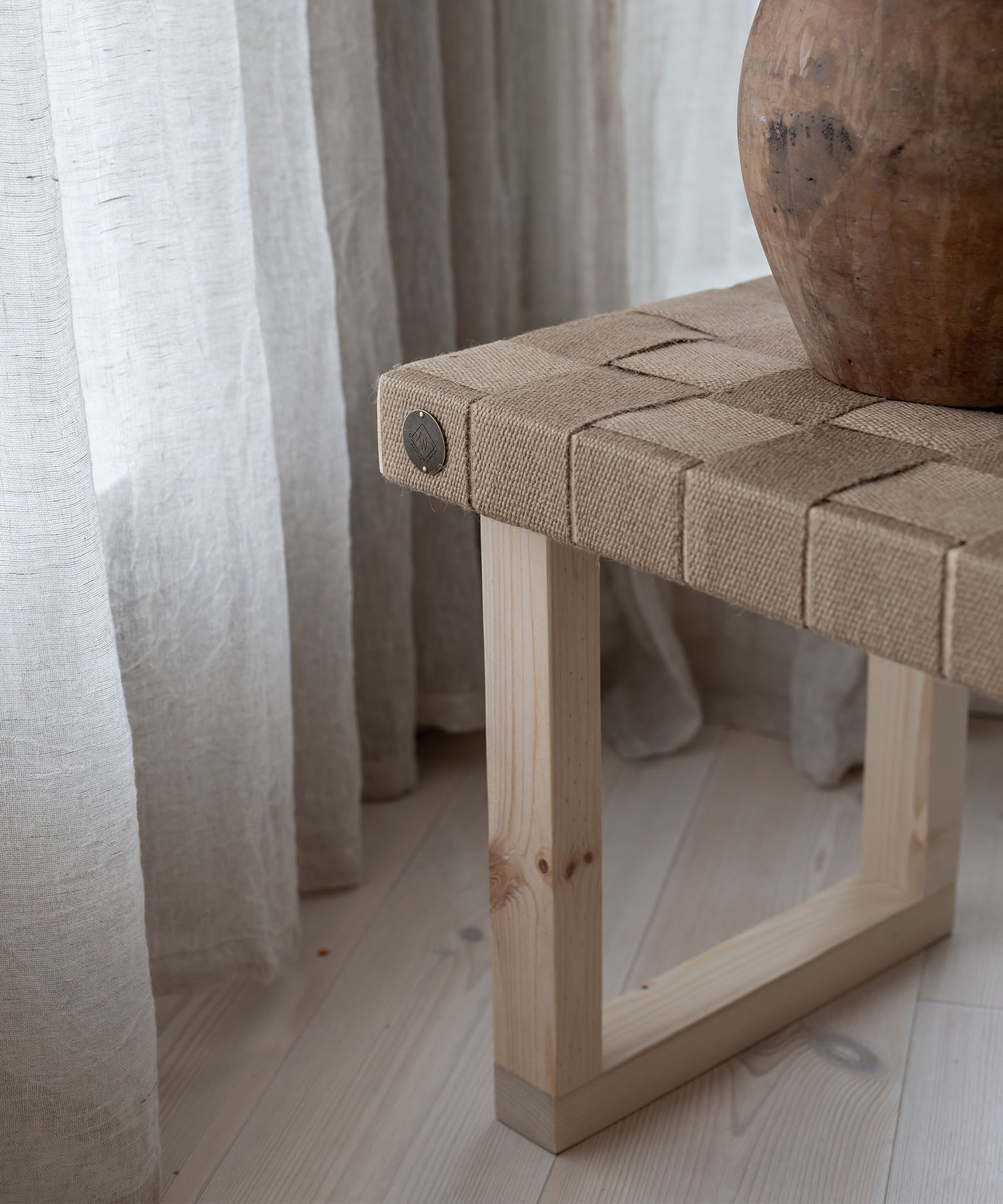 Nordic design bænk i genanvendt miljøvenligt træ fra Wecycle Furniture