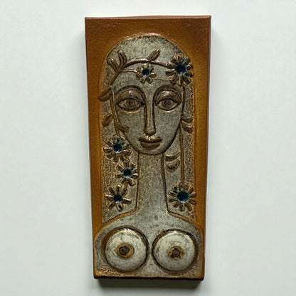 Søholm vægrelief – “Kvindeportræt” (44x20 cm)